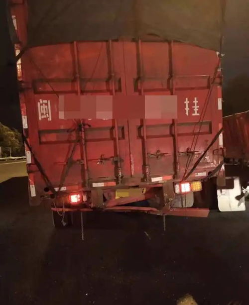車(chē)頭都扁了 高速悲劇本可避免，貨車(chē)缺失部件只是縮影